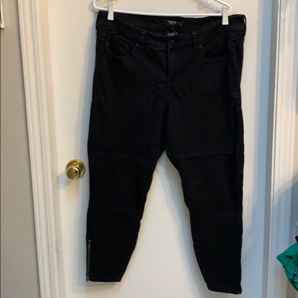 Jeggings with zippers